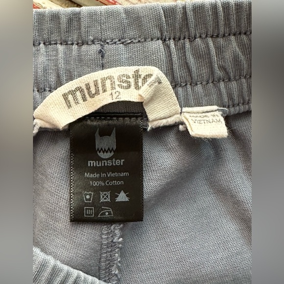 {Munster} Slacker Short U-Shape - Size 12 - Picture 11 of 12